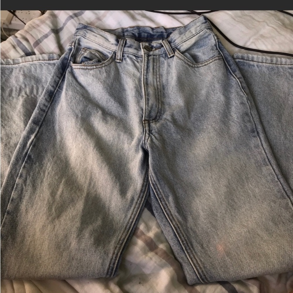 BRANDY MELVILLE JEANS